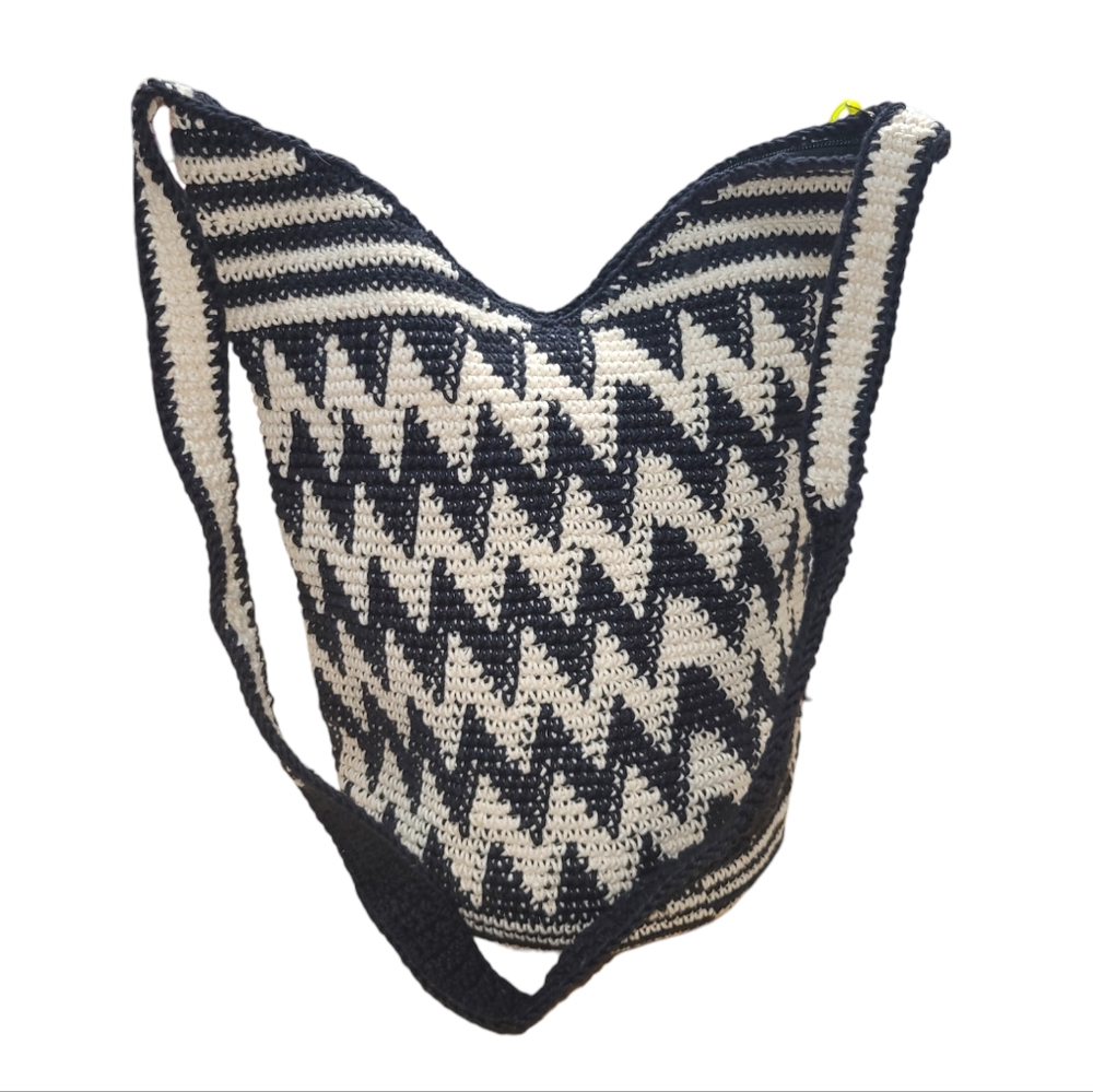 STELLA 9 ANTHROPOLOGIE BUCKET BAG PURSE WOMENS BOHEMIAN CROCHET HOBO GUATEMALAN - Picture 4 of 14